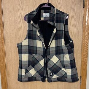 Family Farm & Home Plaid Vest